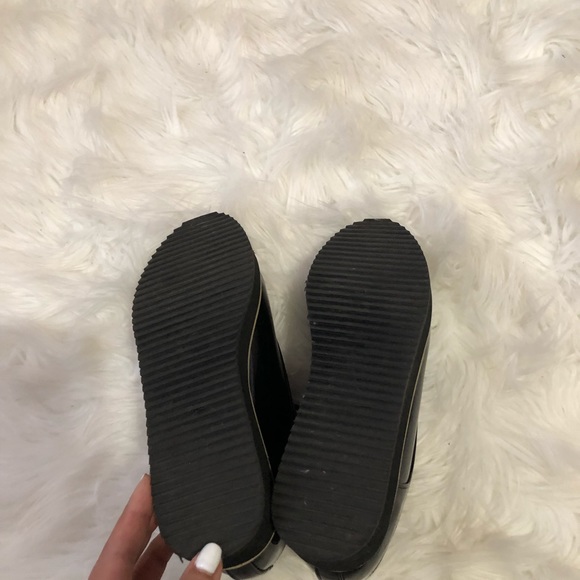 Sold!☺️ NYC Madden Platform Shoes - Picture 2 of 4